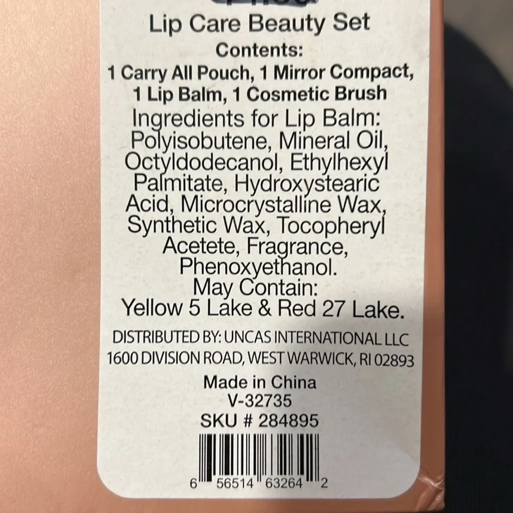 NEW Lip Care Beauty Makeup Set with Pouch!